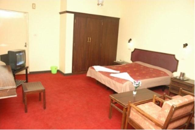 Hotel Preethi Palace Ooty Quarto foto